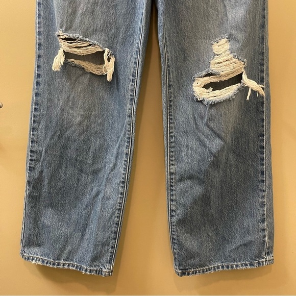 Levi’s High waisted straight distressed jeans size 28 medium wash - Picture 5 of 7